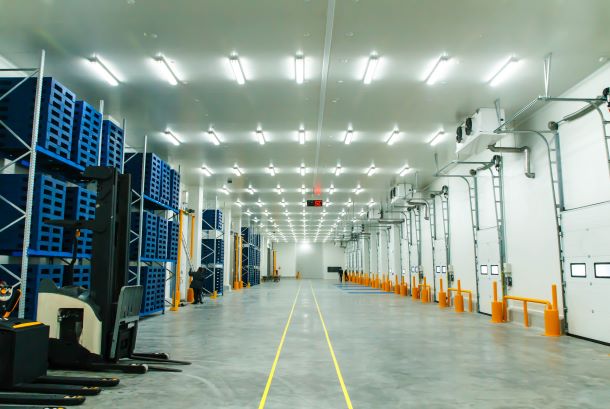 Aplicação da Luminária Industrial Led Tri-Proof Hermética em câmara fria